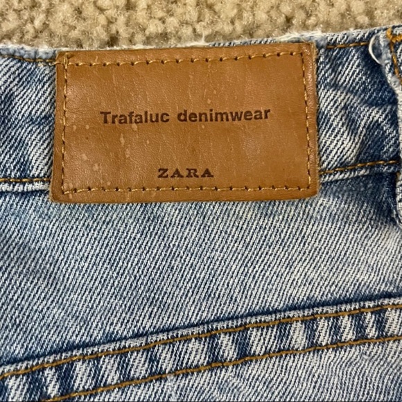 Zara Denim Embroidered Rose Jeans Shorts - Picture 4 of 4